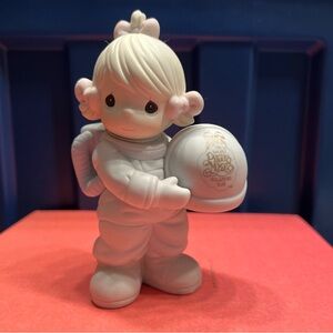 Precious Moments Collectors Club Astronaut 1991 Retired Figurine #C0012